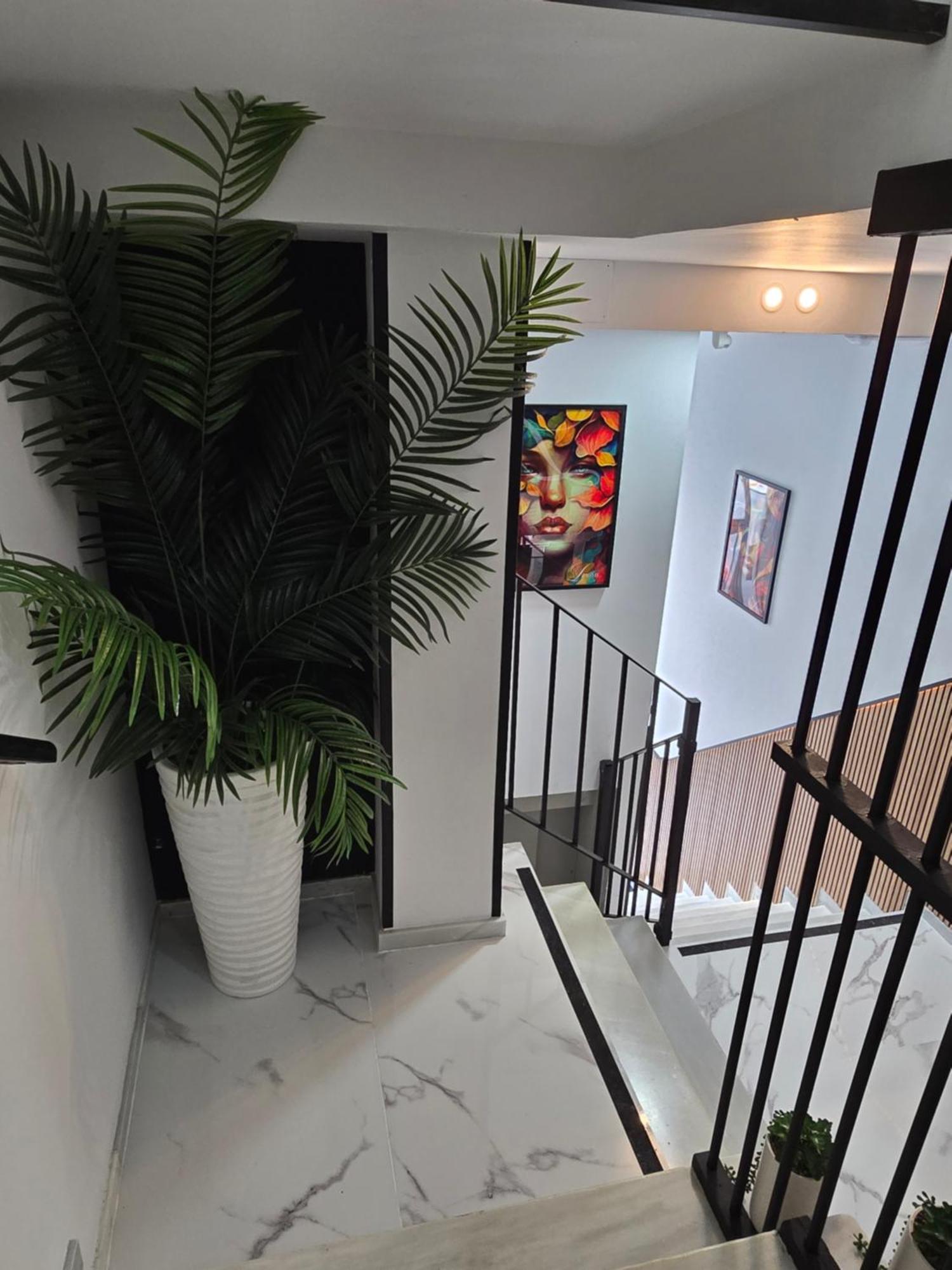 Lhome Seville Ngoại thất bức ảnh